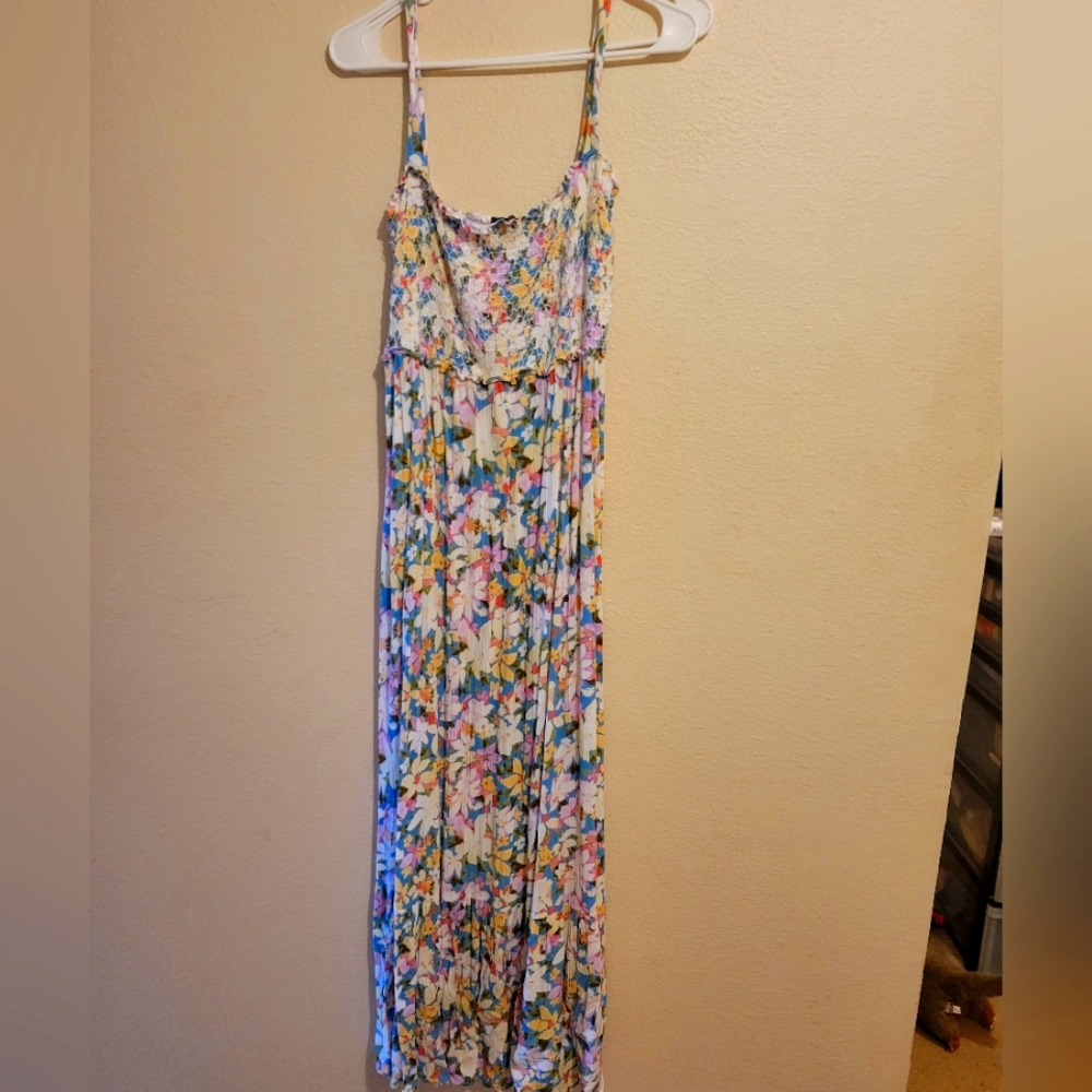 Light weight maxi floral dress